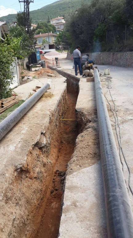 ISU HEREKE DRINKING WATER SUPPLY